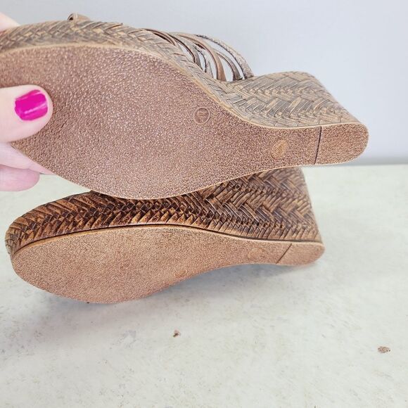 Contesa by Italian Shoemakers Sandals 10 - Picture 7 of 11